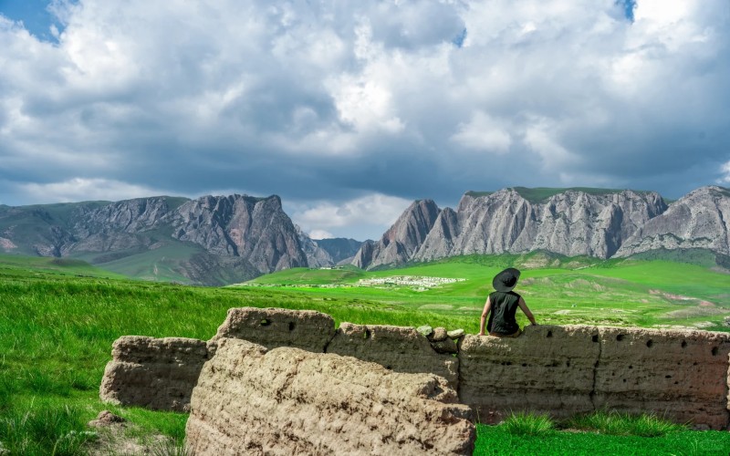 9 days Lanzhou to Aba In-Depth Adventure | Gannan Grasslands, Labrang Monastery & Lotus Peak