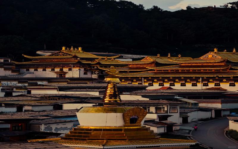 13-day, 12-night in-depth tour of Lanzhou, Gansu, and Qinghai