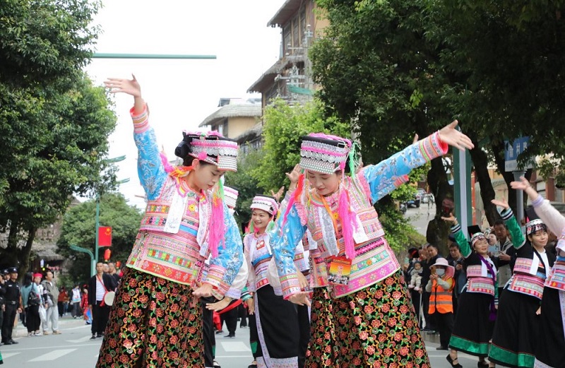 8-Day Yunnan Tour from Kunming to Shangri-La | Dali, Lijiang & Jade Dragon Snow Mountain