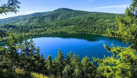 Recommended Summer Travel Destinations in China: Mountains, Lakes & Scenic Escapes