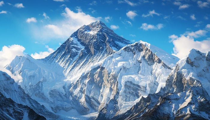 The Snow-capped Mount Qomolangma