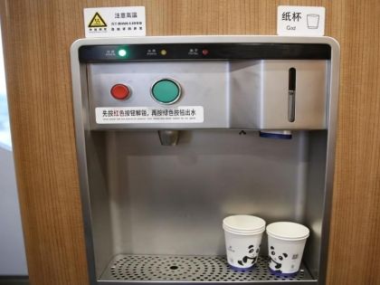 Do Tibet Trains Provide Hot Water? A Drinking Water Guide for the Qinghai–Tibet Railway