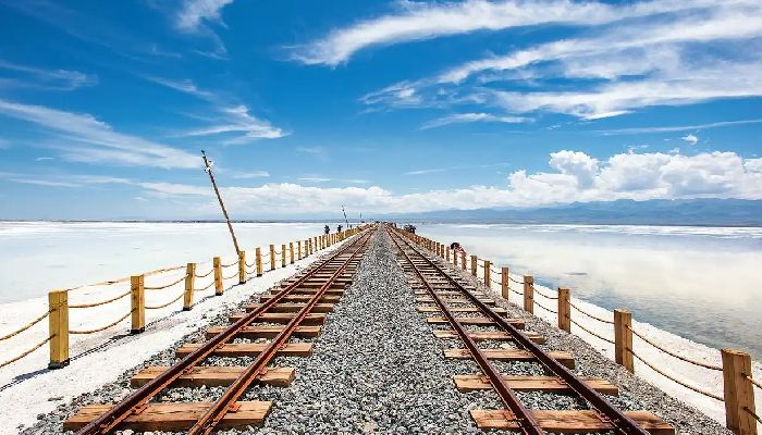Chaka Salt Lake Sightseeing Train Tracks