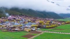 China Spring Travel Guide: Embark on a Romantic Date with Mountains, Rivers and Blossoms