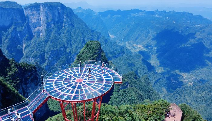 The 1520 Sky Eye on Qixing Mountain in Zhangjiajie