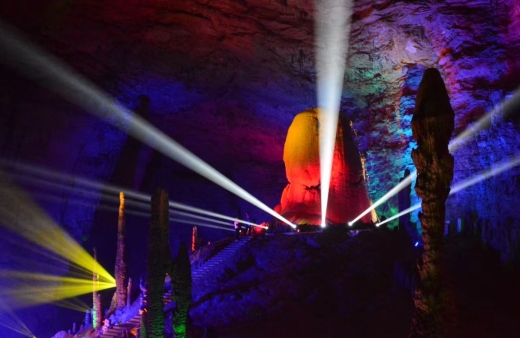Huanglong Cave