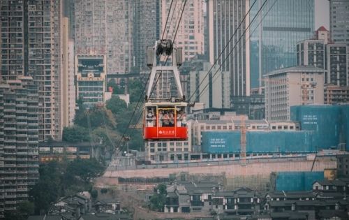 Is the Yangtze River Cableway Public Transport or a Tourist Attraction?