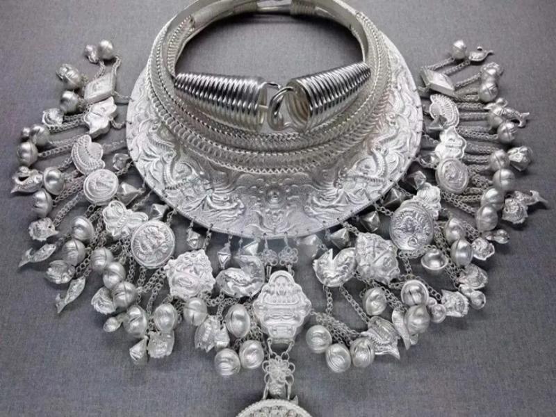 Gorgeous Miao Silver Jewelry
