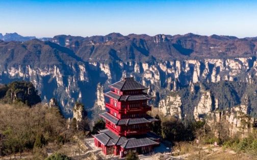 Zhangjiajie Travel in March: Spring Peaks, Blossoms and Smart Travel Planning
