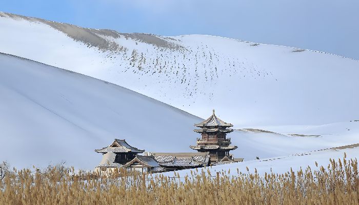 Winter Snow Scenery of Mingsha Mountain and Crescent Spring in Dunhuang