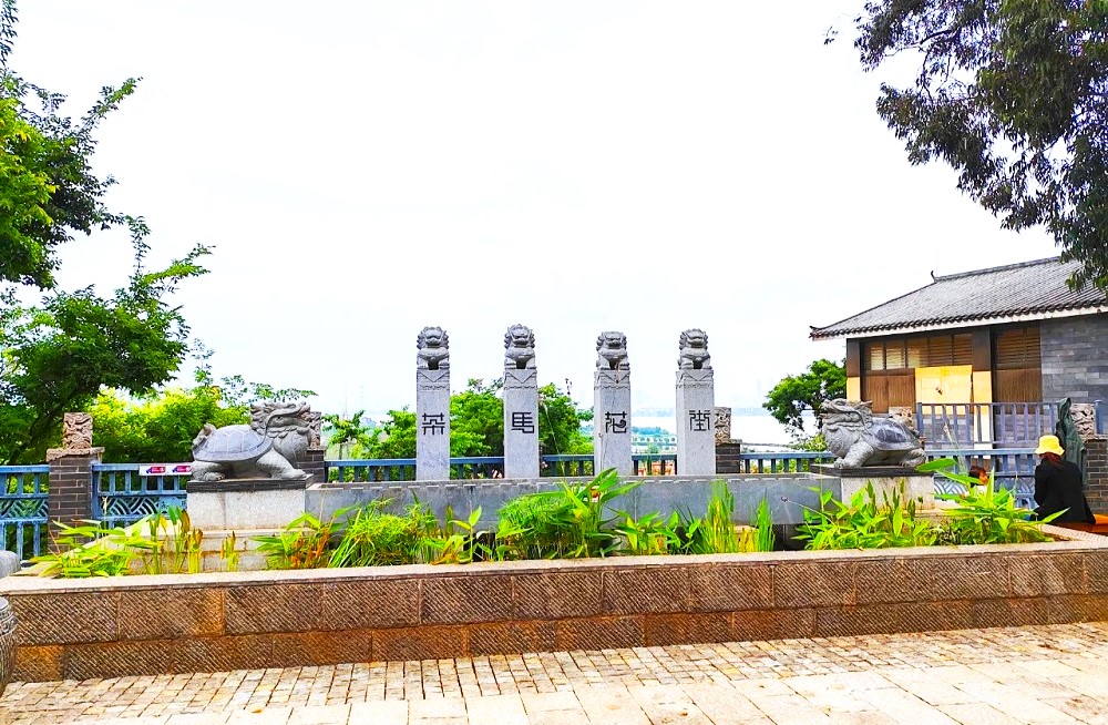 Discover Yunnan in 10 Days: Kunming, Dali, Lijiang & Shangri-La Adventure