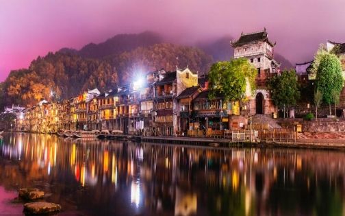 Zhangjiajie Fenghuang Ancient City Travel Guide | Enjoy Fantastic Peaks and Beautiful Waters