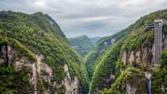 Zhangjiajie Grand Canyon Travel Guide: Glass Bridge, Canyon Hiking and Visitor Tips