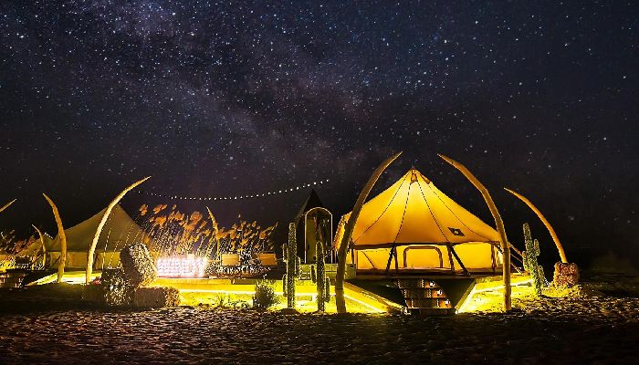 Desert Camping in Dunhuang