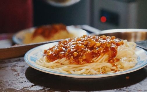 Donkey Meat with Yellow Noodles