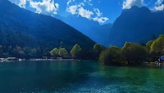 Jade Dragon Snow Mountain Blue Moon Valley - Lake Water in Autumn