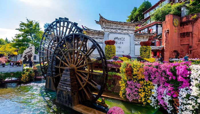Big Waterwheel in Lijiang Ancient Town
