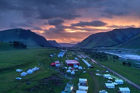 2026 Northern Xinjiang Travel Guide: Explore Kanas, Sayram Lake, and the Mythical Altay Regions