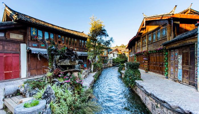 Discover Yunnan in 8 Days: Kunming, Dali, Lijiang & Lugu Lake Adventure
