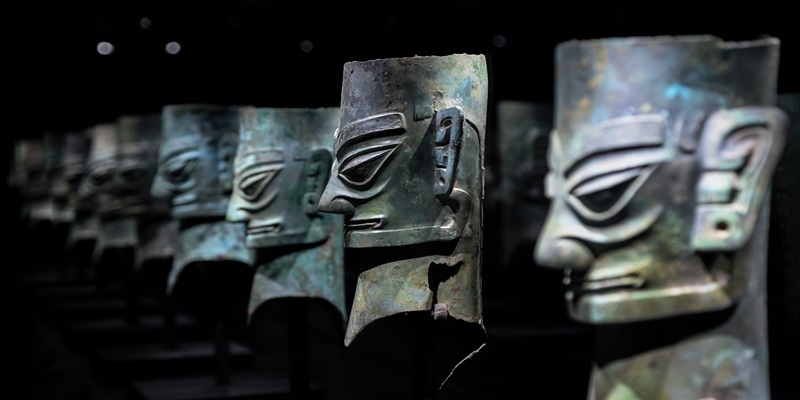 Bronze Mask with Protruding Eyes