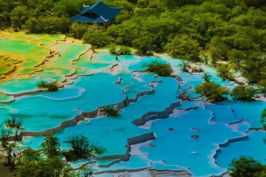 The Five-Color Pools in Huanglong