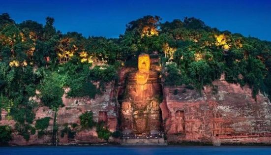 Night View of Leshan Giant Buddha