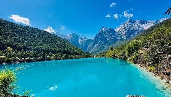 Blue Moon Valley at Yulong Snow Mountain