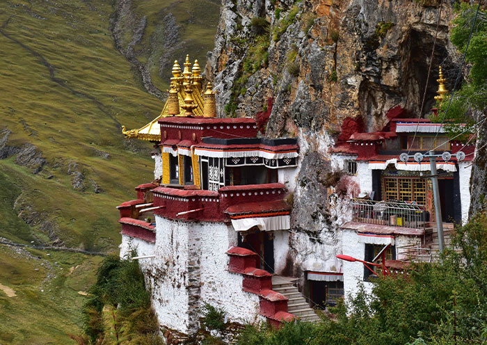 Drak Yerpa Monastery