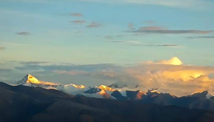 Golden Mountain at Sunrise on Mount Everest at Gawula Pass