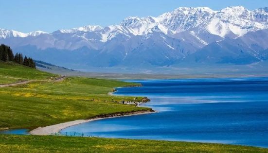 Summer Scene of Sayram Lake, Xinjiang