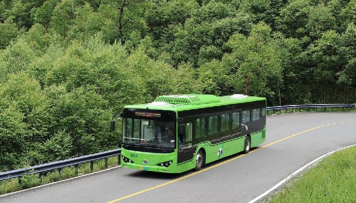 Jiuzhaigou Eco-Friendly Sightseeing Bus