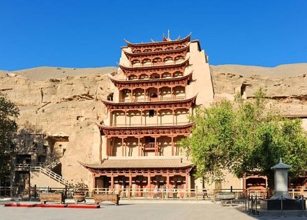 A Thousand Years of Devotion: Guide to Dunhuang’s Mogao Caves, History, and Silk Road Flavors