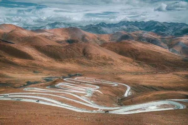 Winding Roads at Gyawula Pass