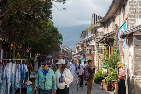 Lakeside Breezes and Emerald Fields: A Deep Travel Plan for Dali in Summer (June–August)