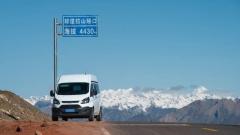 The Elegance of the Sichuan-Tibet Line vs. the Grandeur of the Qinghai-Tibet Line
