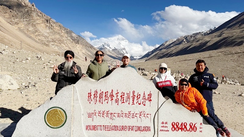 Mount Everest Tourist Photos