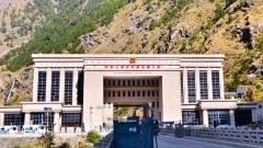 8-Day Kathmandu to Lhasa Overland Tour via Everest Base Camp