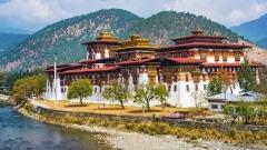 7-Day Bhutan Wonders Tour: Thimphu, Punakha, Gangtey & Paro
