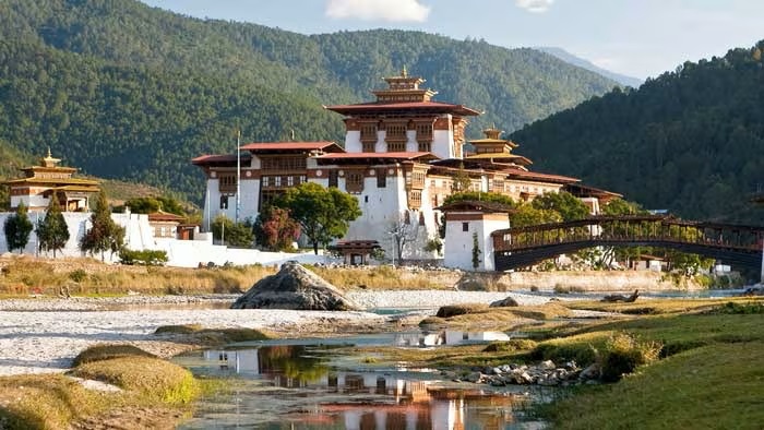 Bhutan Travel Guides