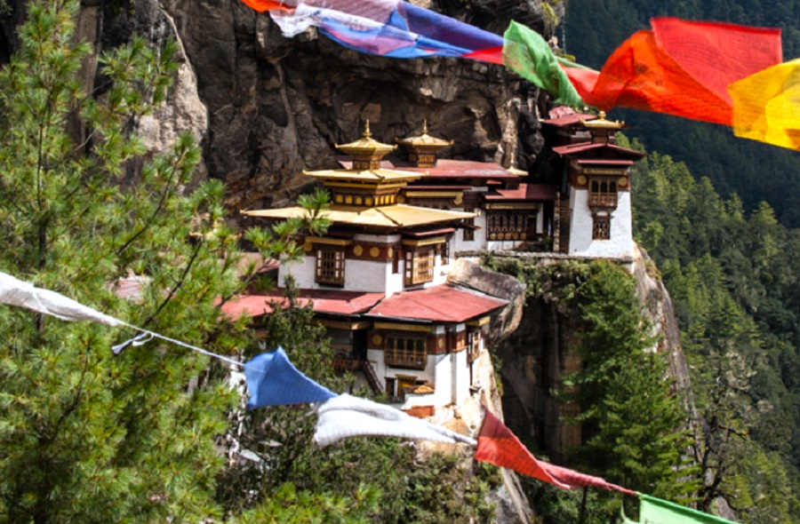 9-Day Bhutan Cultural Discovery: Thimphu, Bumthang & Paro
