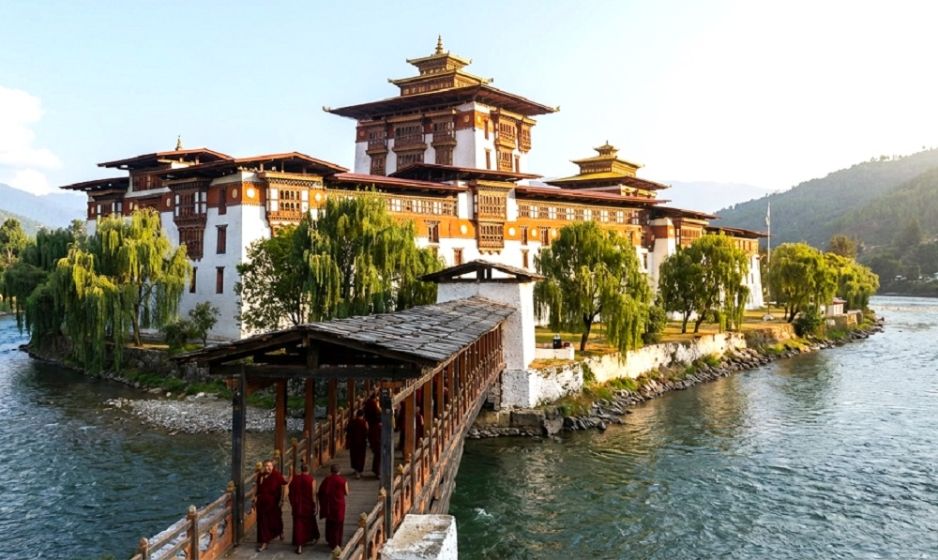 9-Day Bhutan Cultural Discovery: Thimphu, Bumthang & Paro