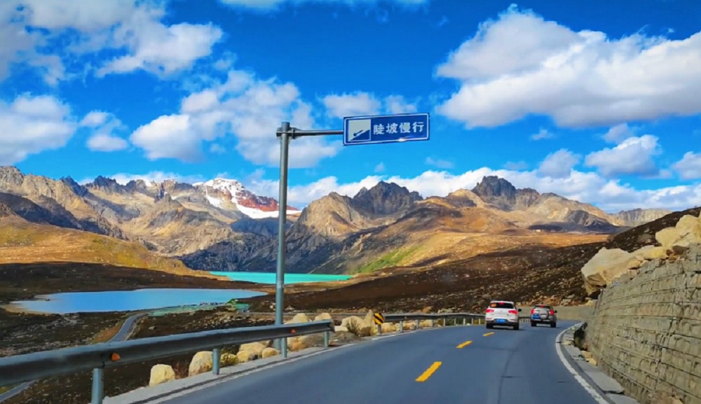 318 Sichuan-Tibet Highway 12-Day Tour: Chengdu to Lhasa via Yading