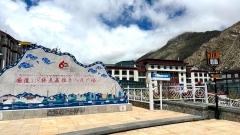 8-Day Kathmandu to Lhasa Tour via Everest Base Camp