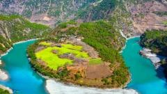 Nujiang First Bend Travel Guide: Best Time, Routes & Photography Tips