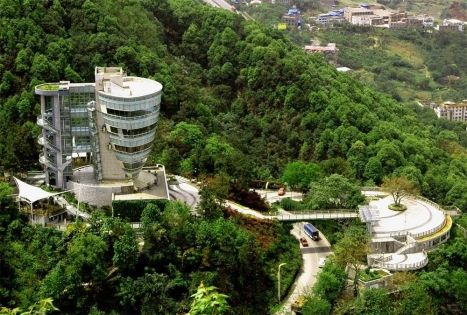 Nanshan One Tree Viewing Platform: The Best Night View of Chongqing?